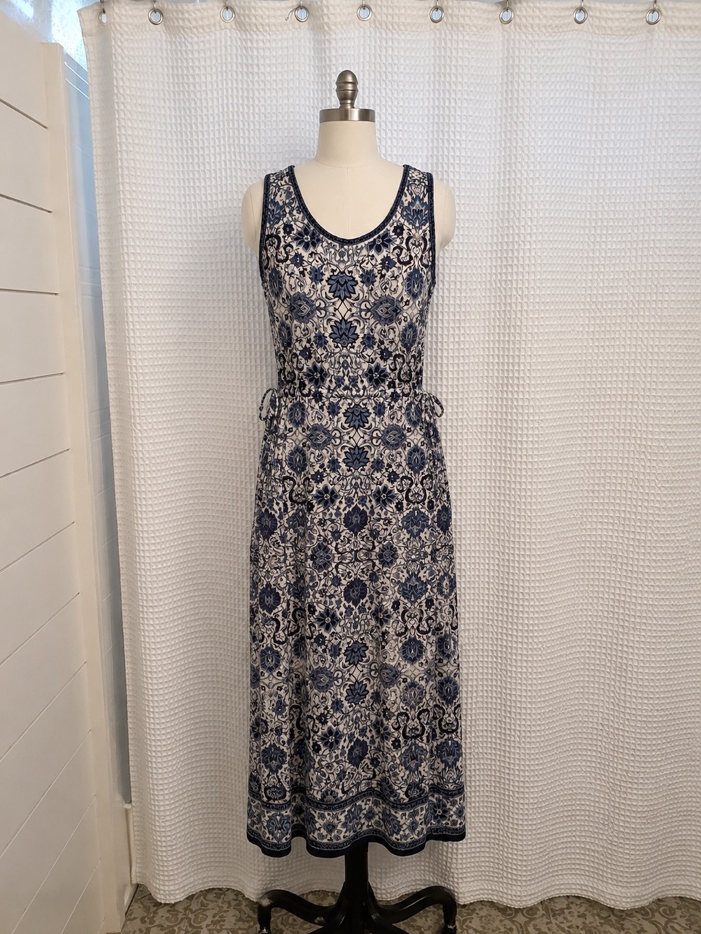 Max Studio Navy and White Floral Sleeveless Maxi Dress